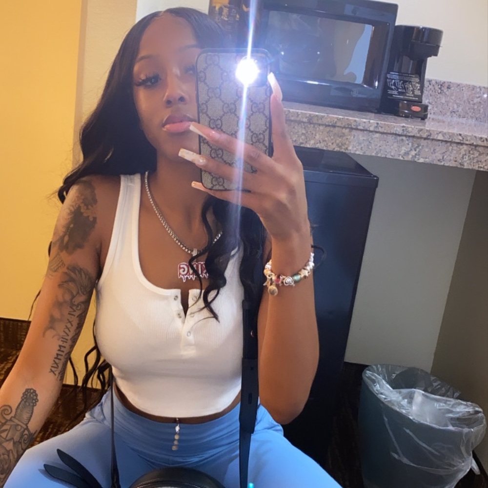 Meet your Posher, Daesja